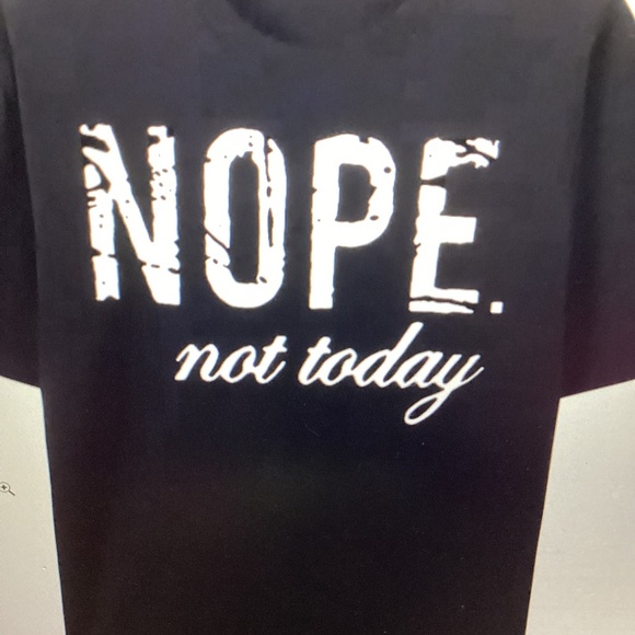 Crew Neck CollarClassic T - Shirt - Picture 2 of 6